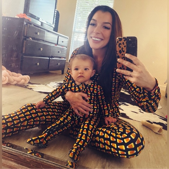 Little Pajama Company Co Candy Corn Women’s Pjs size M - Picture 2 of 5